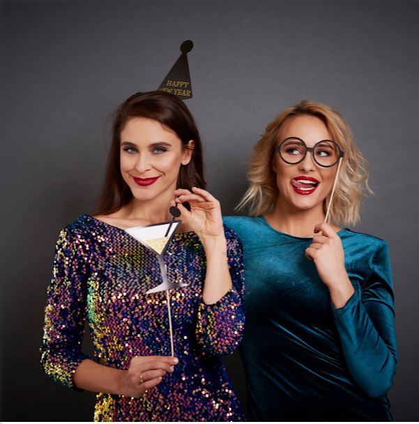 What Are the Perks of Adding a Photo Booth to Your New Year’s Eve Party in Houston?
