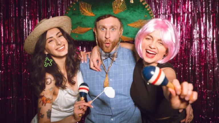What Is the Average Cost of a Photo Booth Rental?